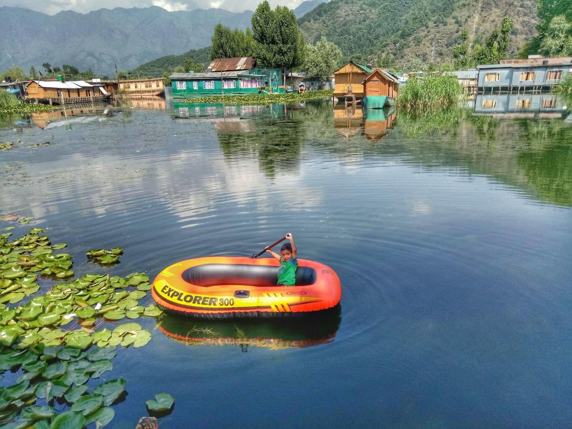 New Bul Bul Group Of Houseboats Srinagar Hotel Durgjan Exterior photo